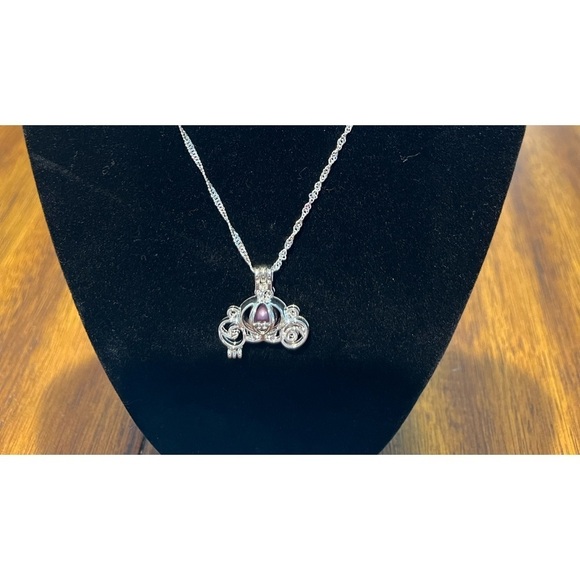 Jewelry - Sterling Silver Pearl Necklace